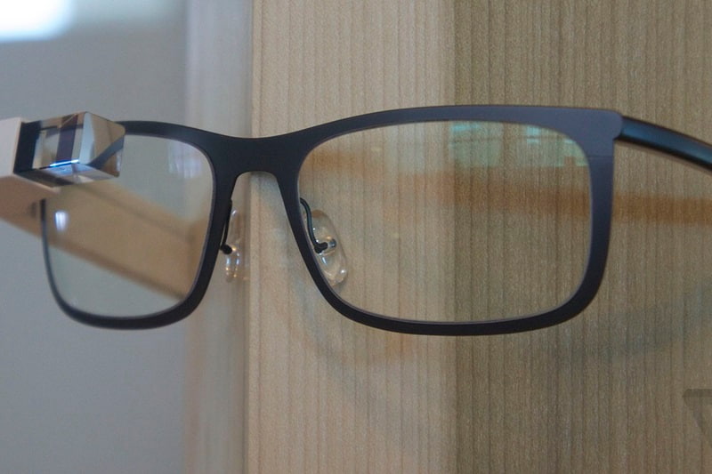 شیشه عینک طبی sky که با استفاده از آن دید شما به صورت تک رنگ خواهد شد